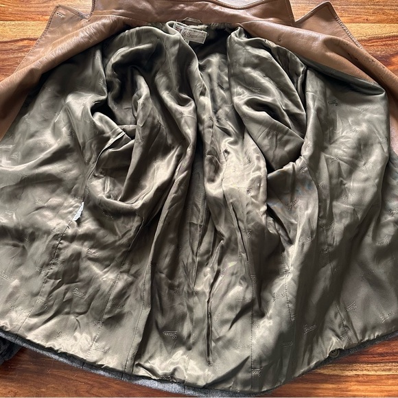 Vintage Gucci Wool blazer Leather Trim 48 Dolman Sleeve - Picture 9 of 15